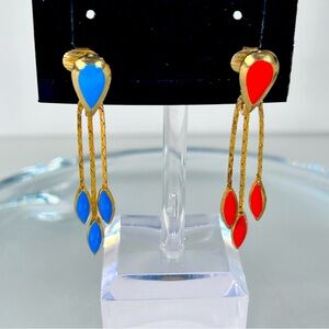 Vintage Cir 1980s Gold Tone Clip On Enameled Earring Red Aqua Herringbone Chains